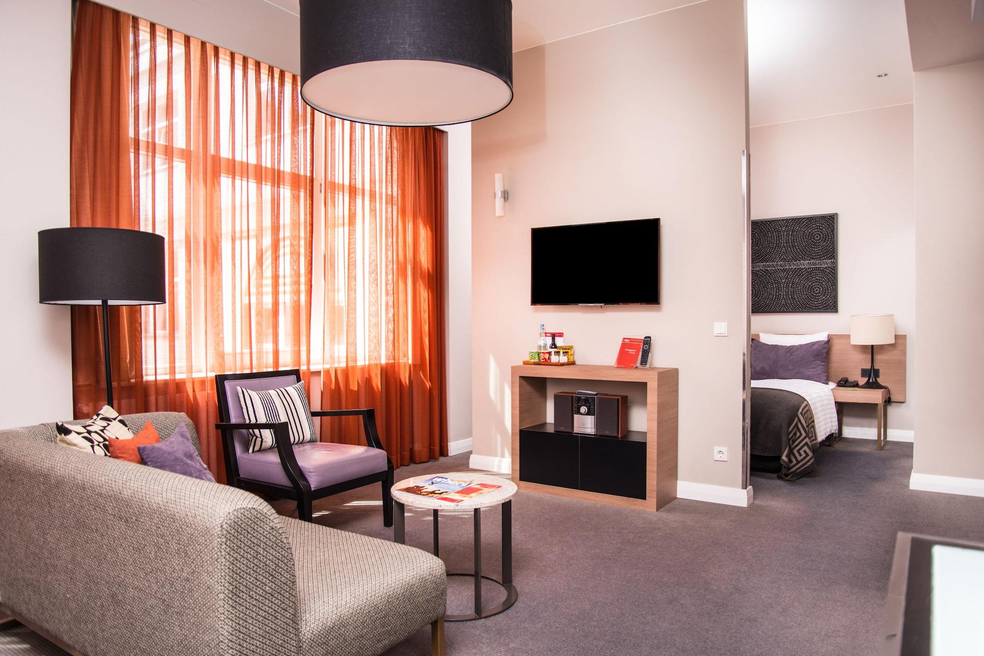 Adina Apartment Hotel Berlin Checkpoint Charlie Bagian luar foto