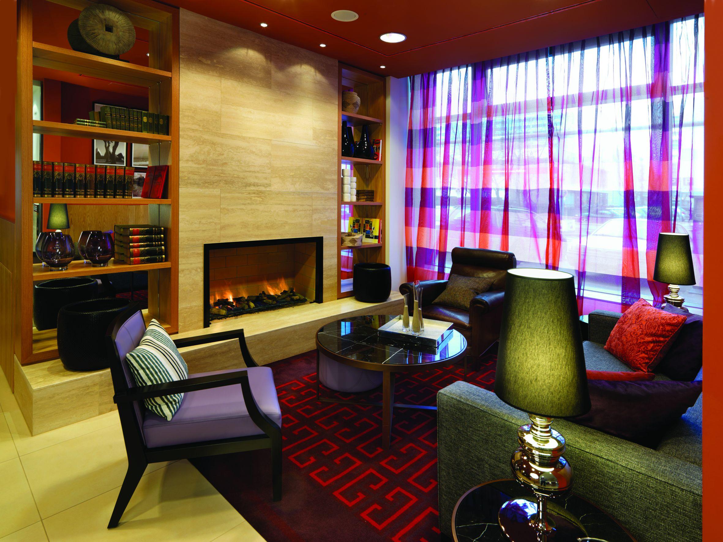 Adina Apartment Hotel Berlin Checkpoint Charlie Bagian luar foto