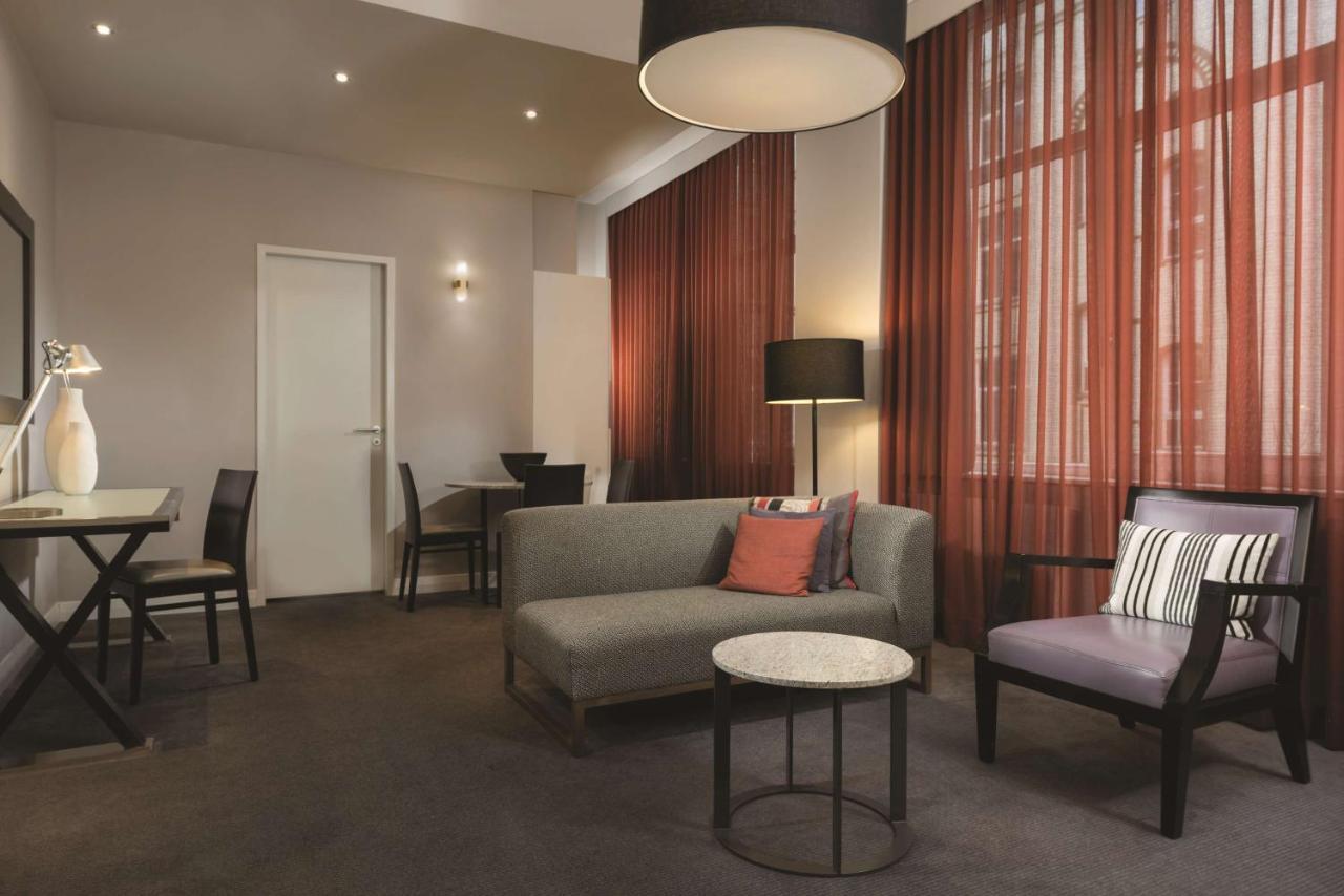 Adina Apartment Hotel Berlin Checkpoint Charlie Bagian luar foto