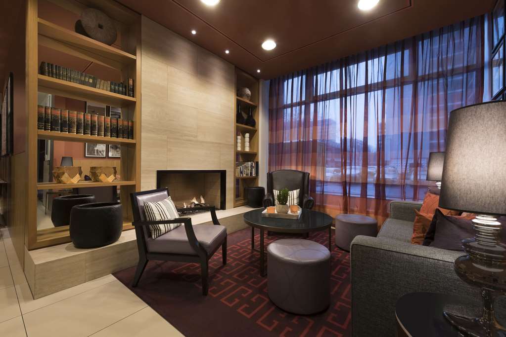 Adina Apartment Hotel Berlin Checkpoint Charlie Bagian luar foto